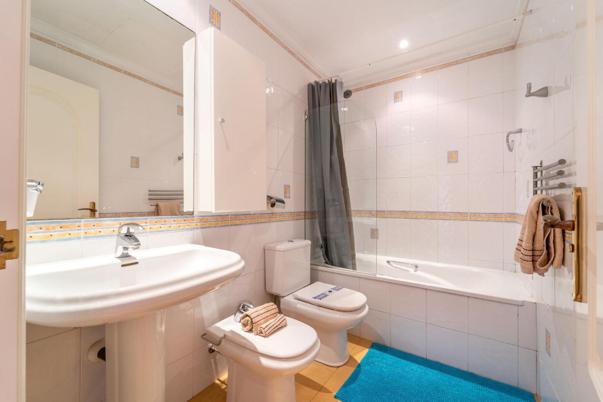 Beachside Villa With Panoramic Sea Views Benalmádena Exteriör bild