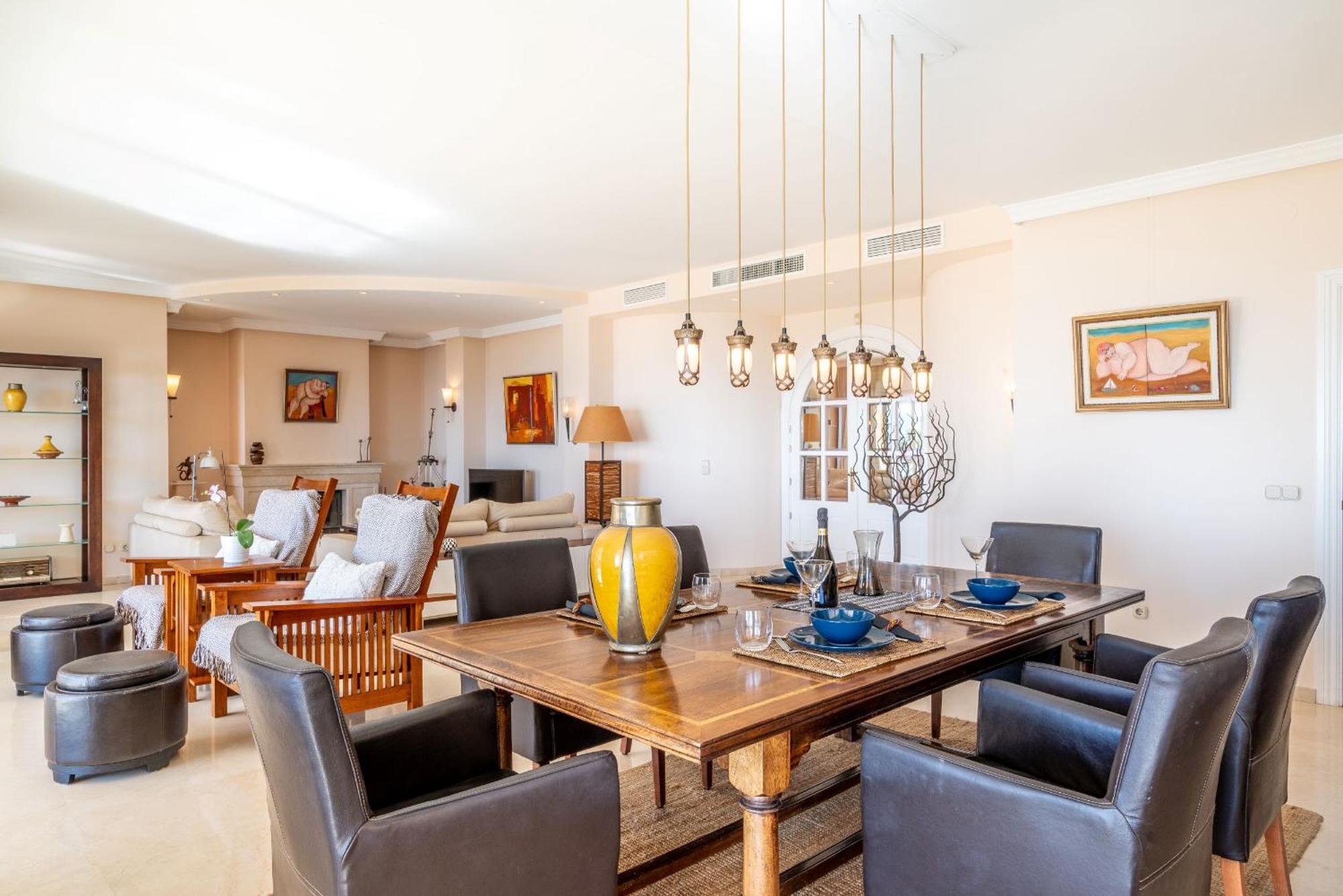 Beachside Villa With Panoramic Sea Views Benalmádena Exteriör bild