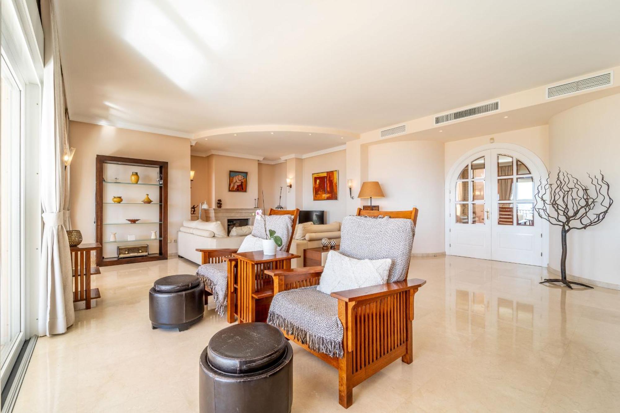 Beachside Villa With Panoramic Sea Views Benalmádena Exteriör bild